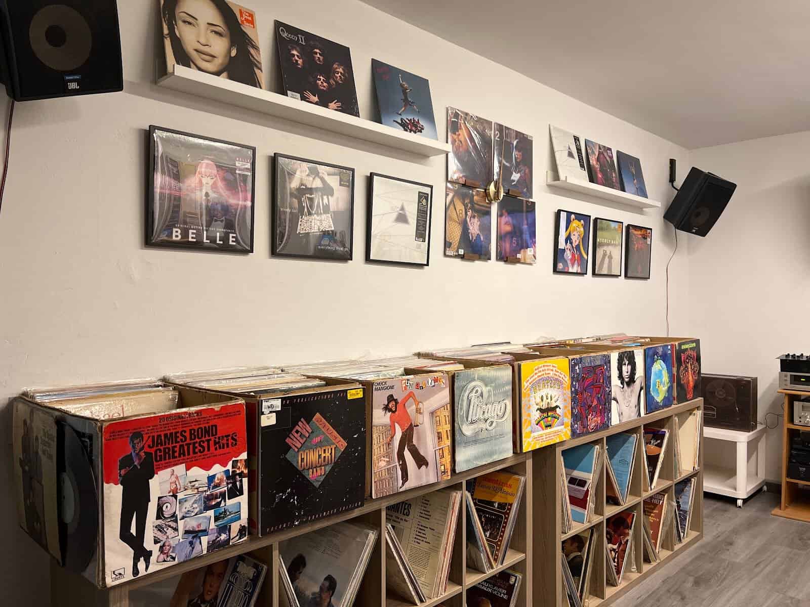 En Vinyl Hi-Fi Shop